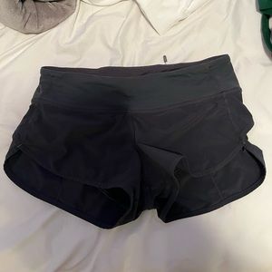 dark grey lululemon speed up shorts